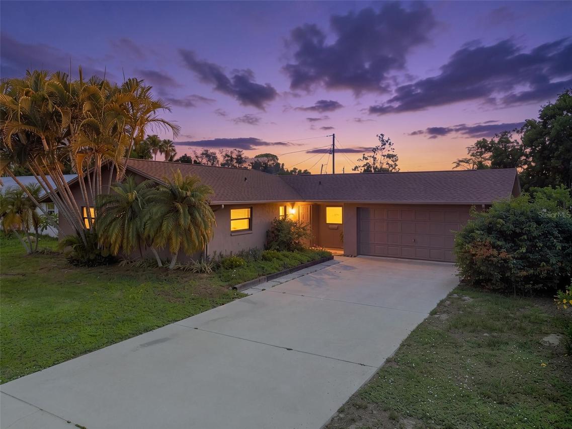 1893 Rita St., Sarasota, FL 34231