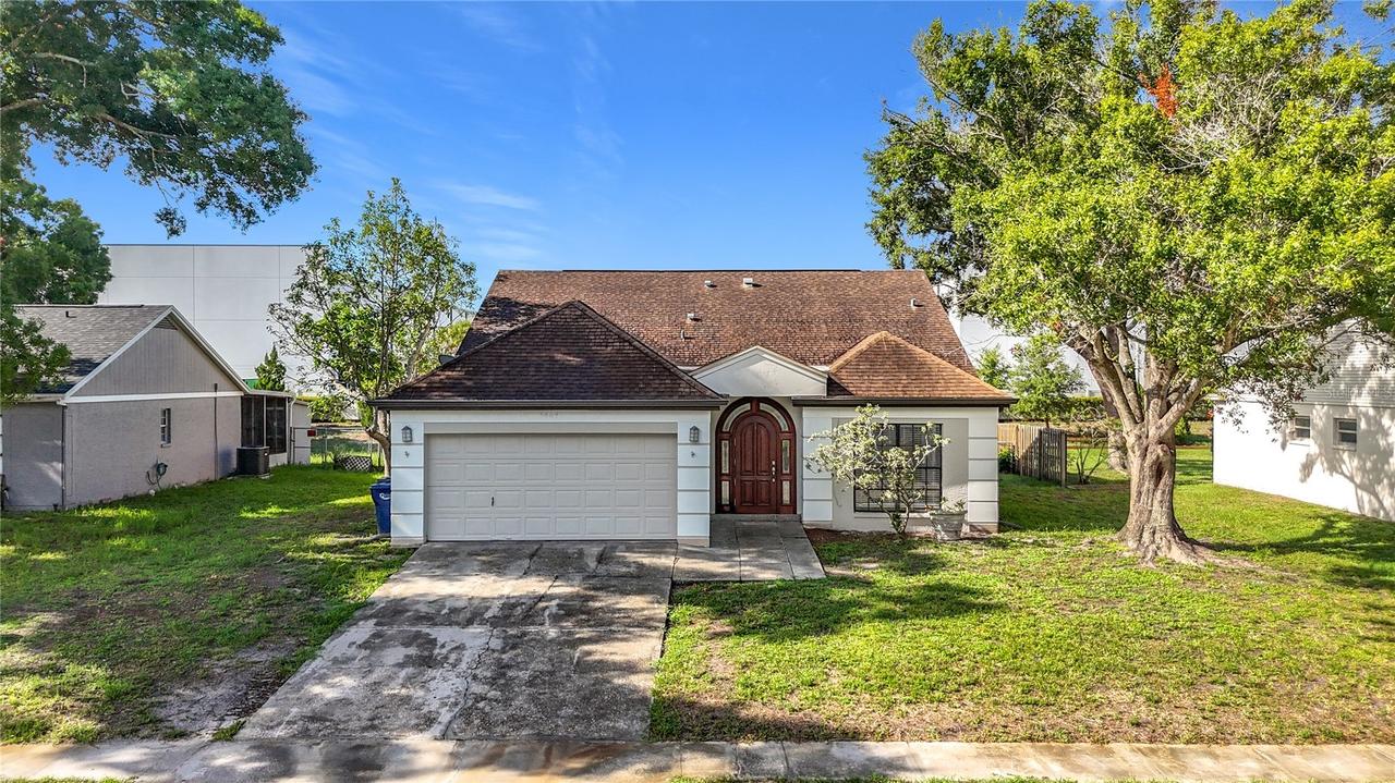 5664 25th Street Cir., Bradenton, FL 34203