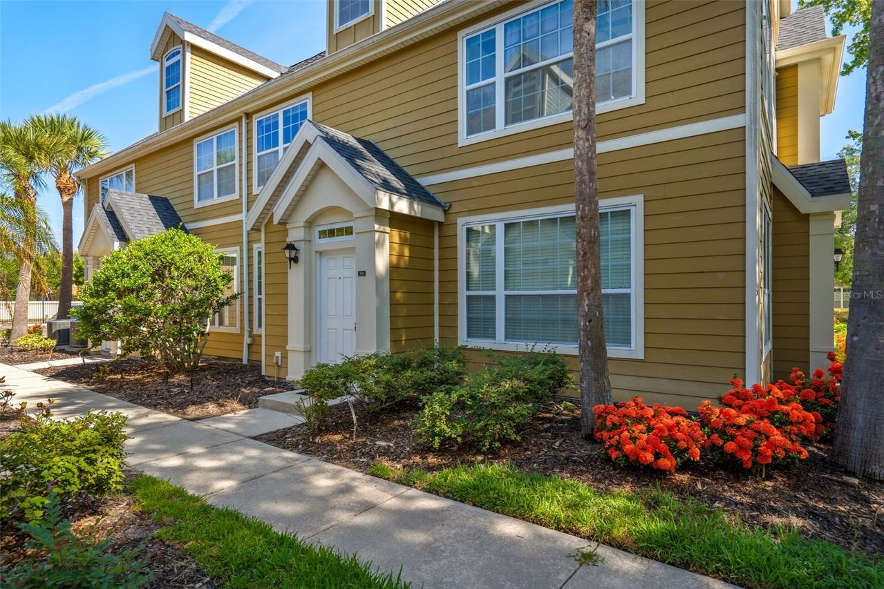 5611 Bidwell Pkwy. #204, Sarasota, FL 34233