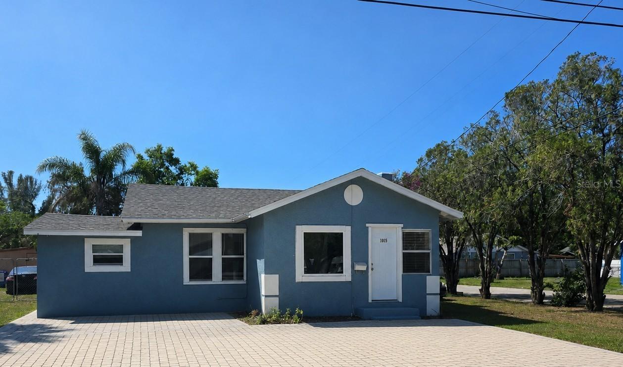 1015 23rd Ave., Bradenton, FL 34205
