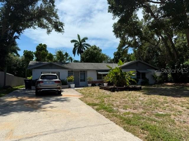 210 47th St., Bradenton, FL 34209