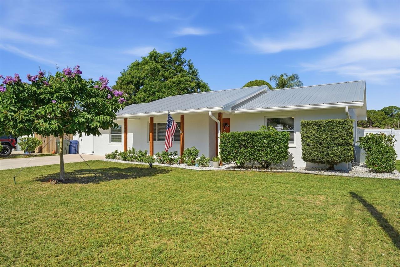 2600 Cambridge Dr., Sarasota, FL 34232