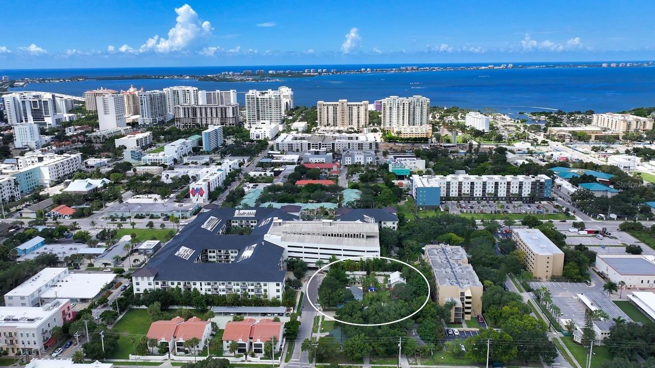 1555 7th St., Sarasota, FL 34236