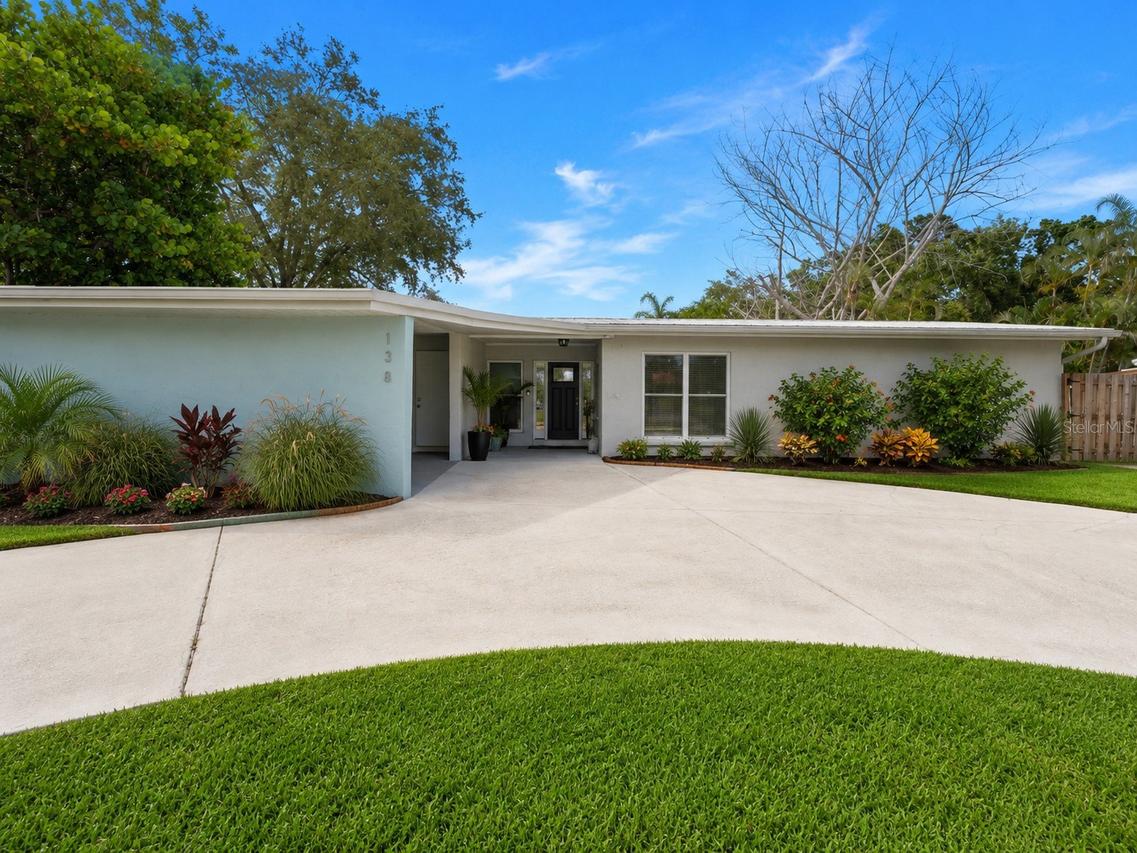 138 Holly Ave., Sarasota, FL 34243