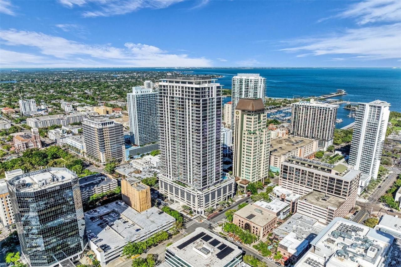 275 1st Ave. #1904, St Petersburg, FL 33701