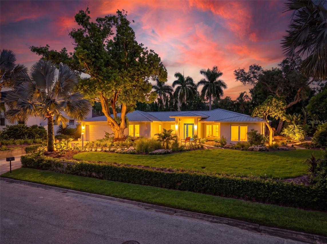 2631 Puritan Ter., Sarasota, FL 34239