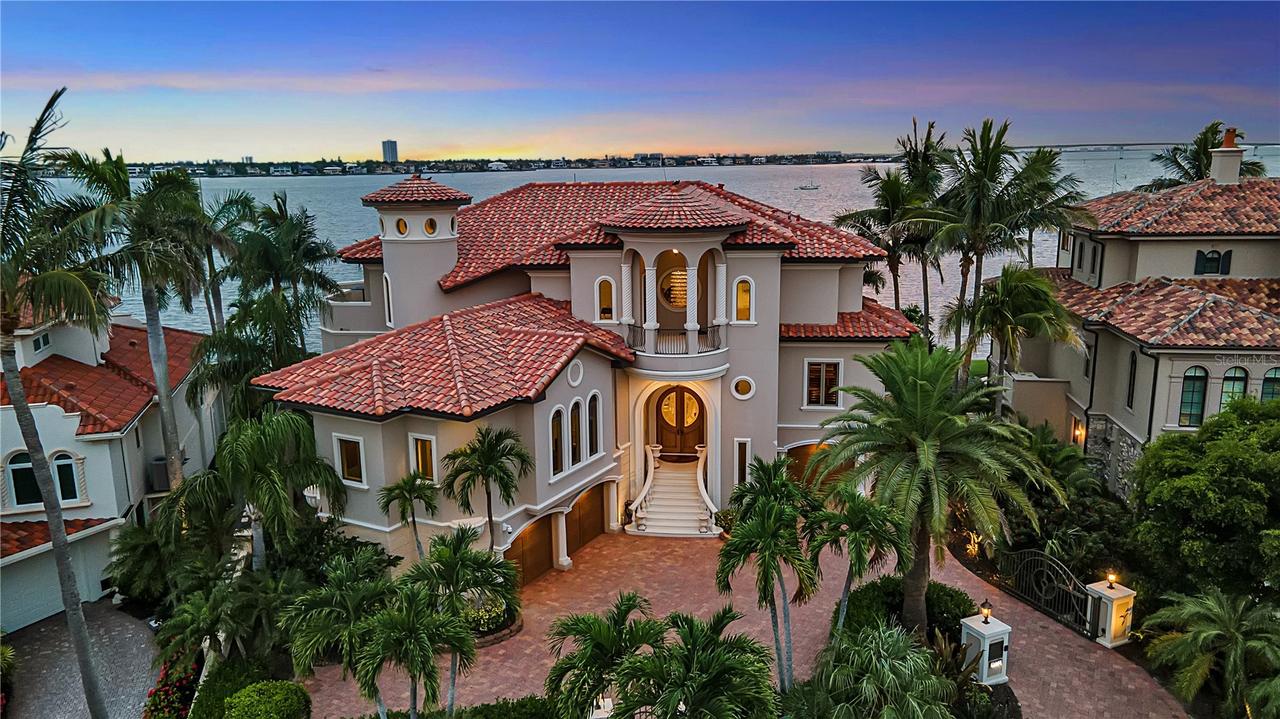 1372 Harbor Dr., Sarasota, FL 34239