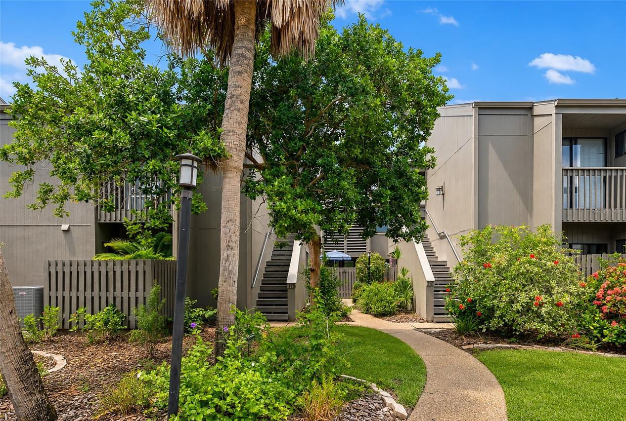108 Woodland Pl., Osprey, FL 34229