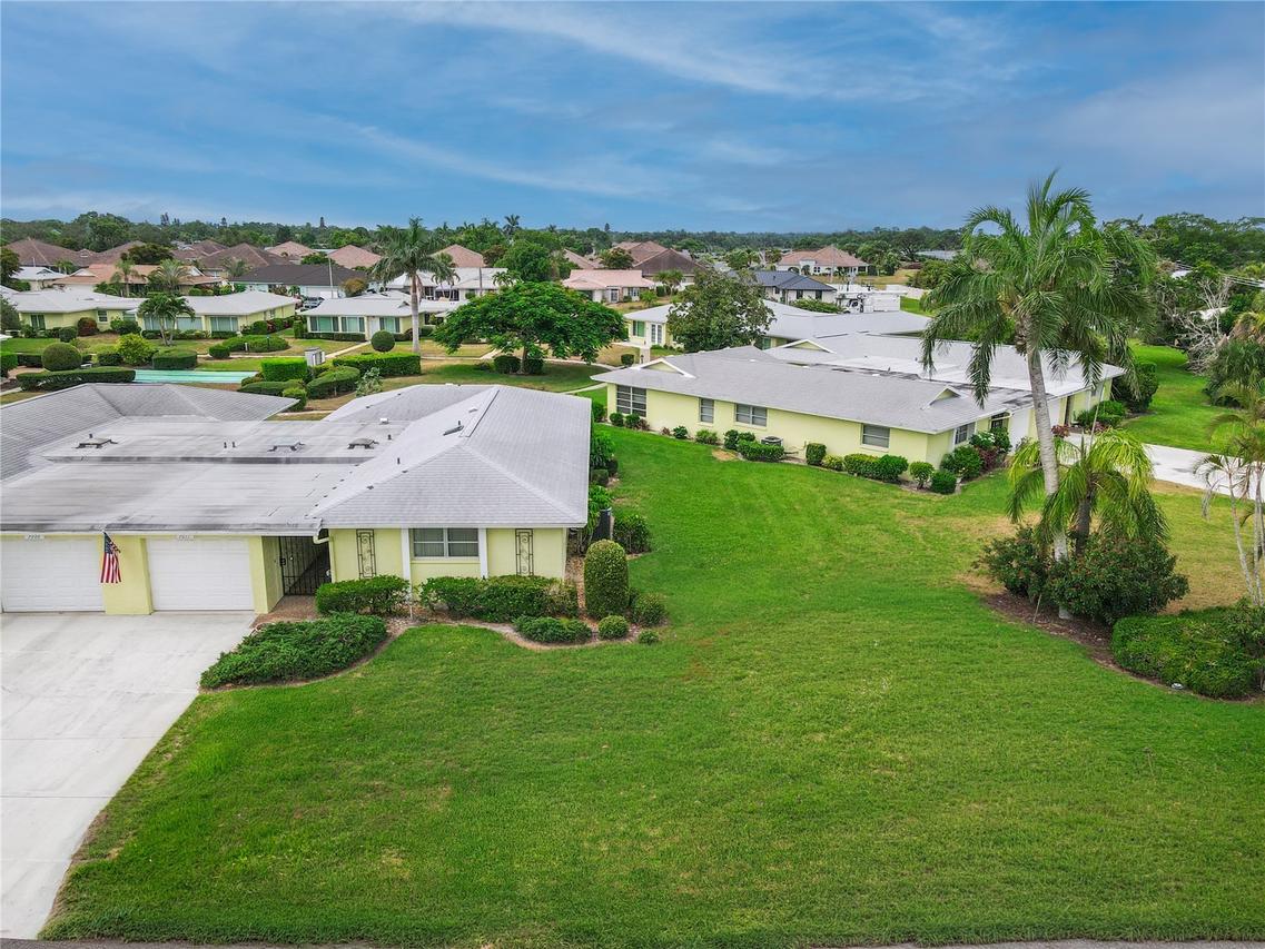 7011 10th Ave. #2, Bradenton, FL 34209