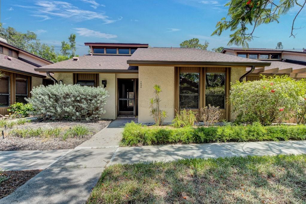 7620 4th Ave., Bradenton, FL 34209