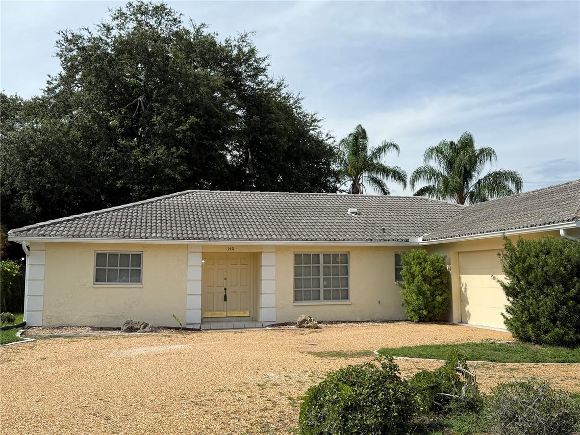 3411 Sea View St., Sarasota, FL 34239