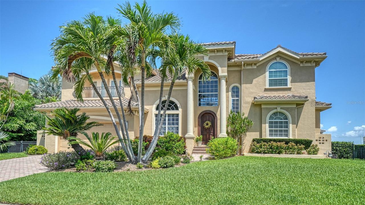 657 Halyard Ln., Longboat Key, FL 34228