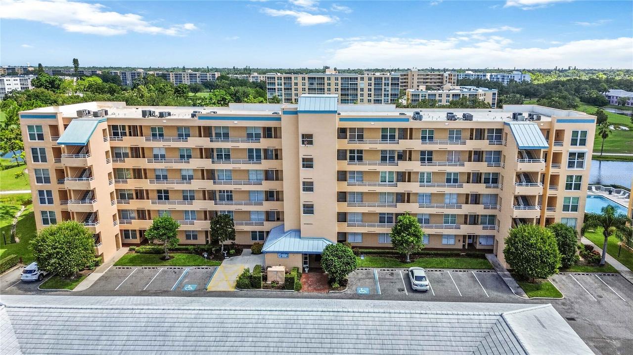 4550 Pinebrook Cir. #605, Bradenton, FL 34209