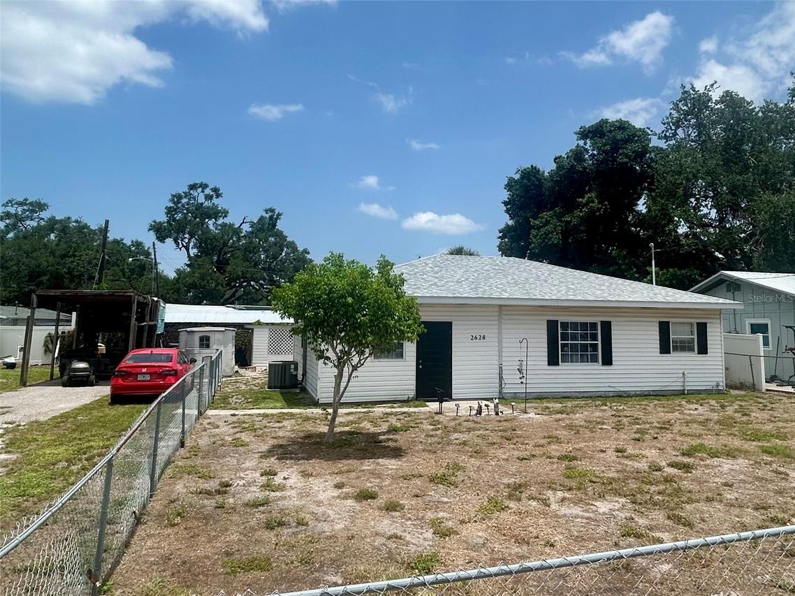 2628 45th Ave., Bradenton, FL 34207