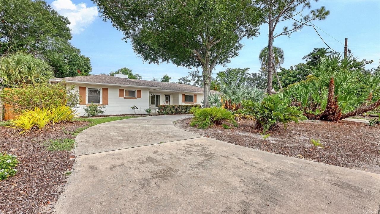 4735 Remington Dr., Sarasota, FL 34234