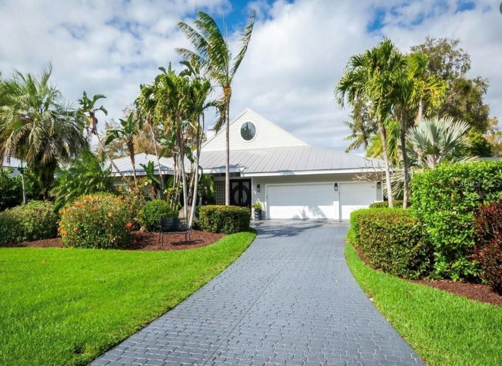 1511 N Lake Shore Dr., Sarasota, FL 34231