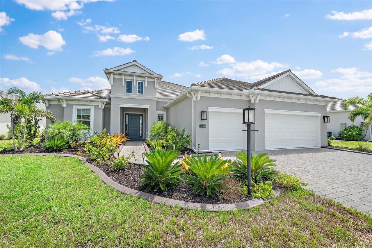 11169 Hogan Cir., Englewood, FL 34223