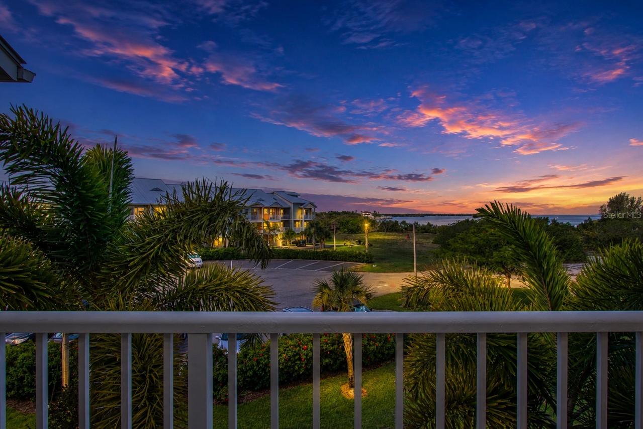3273 Mangrove Point Dr., Ruskin, FL 33570