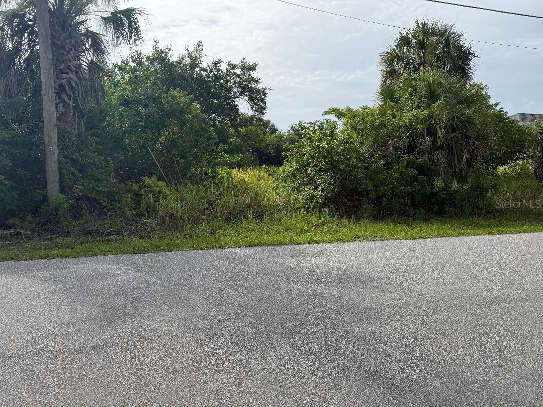 458 Lomond Dr., Port Charlotte, FL 33953