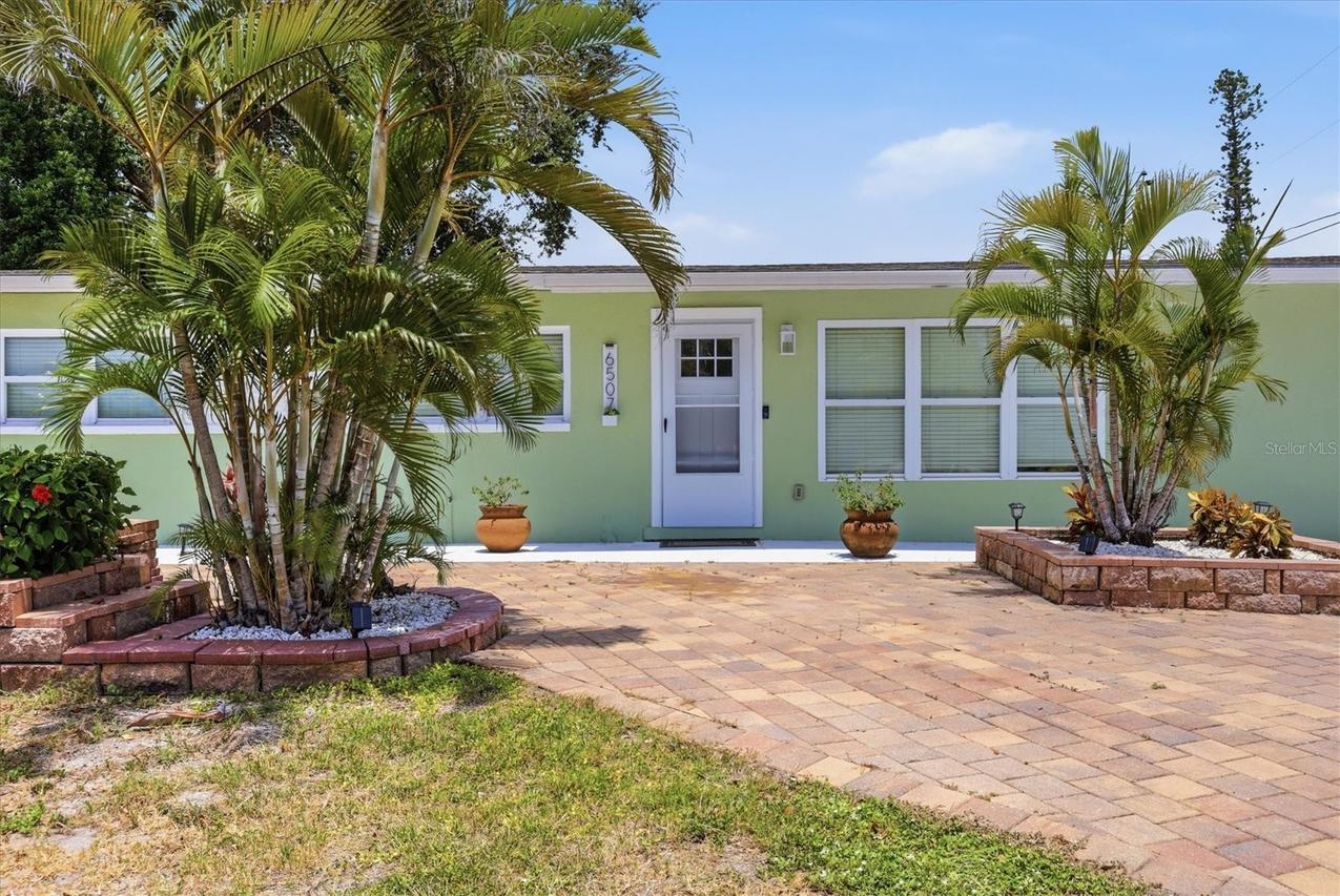 6507 Clemson St., Bradenton, FL 34207