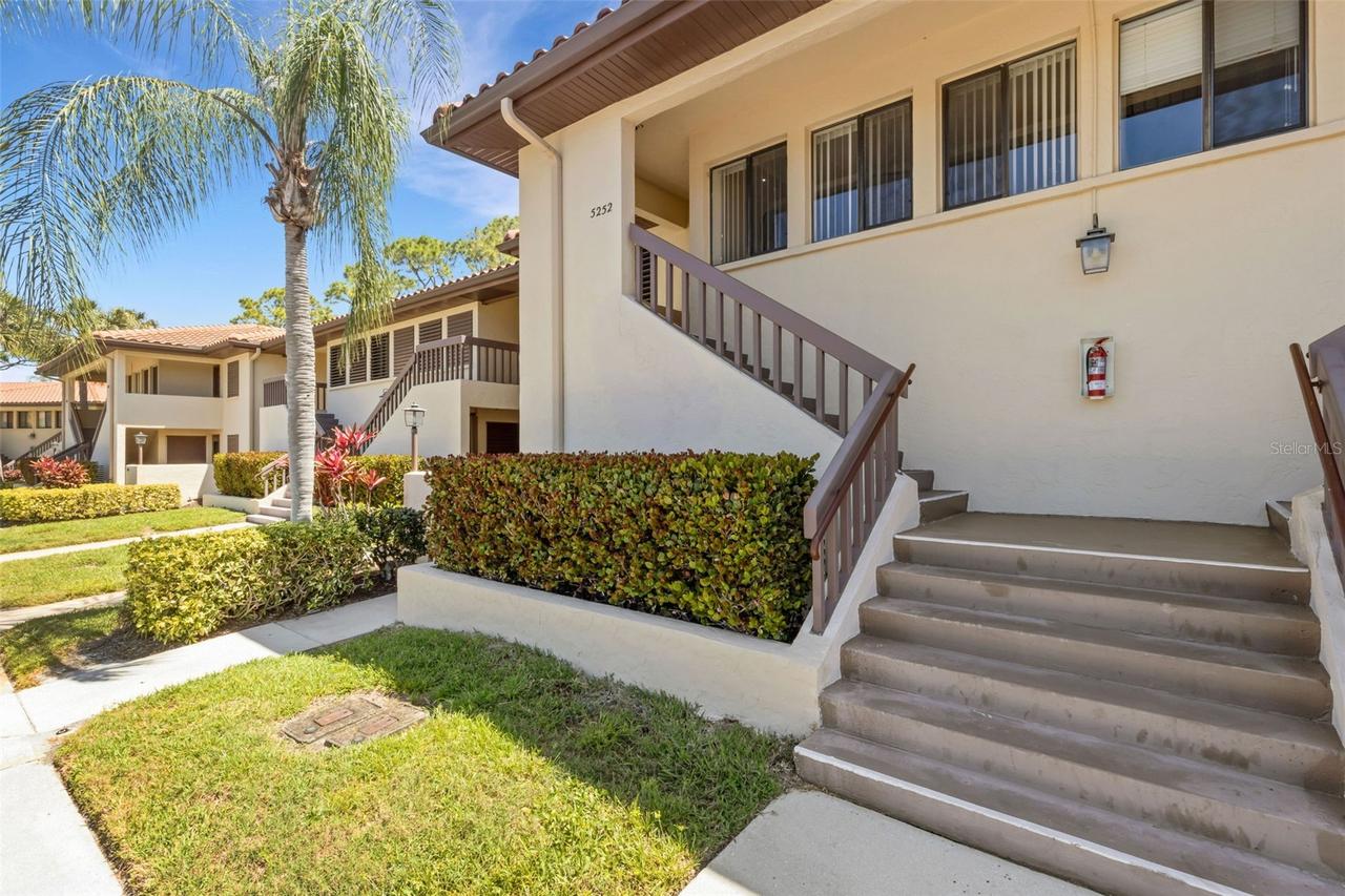 5252 Lake Village Dr. #54, Sarasota, FL 34235