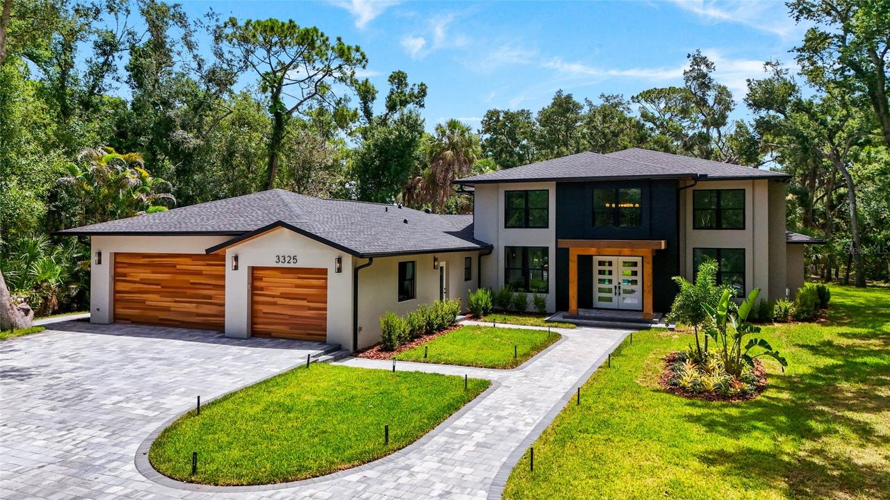 3325 Webber Woods Dr., Sarasota, FL 34240