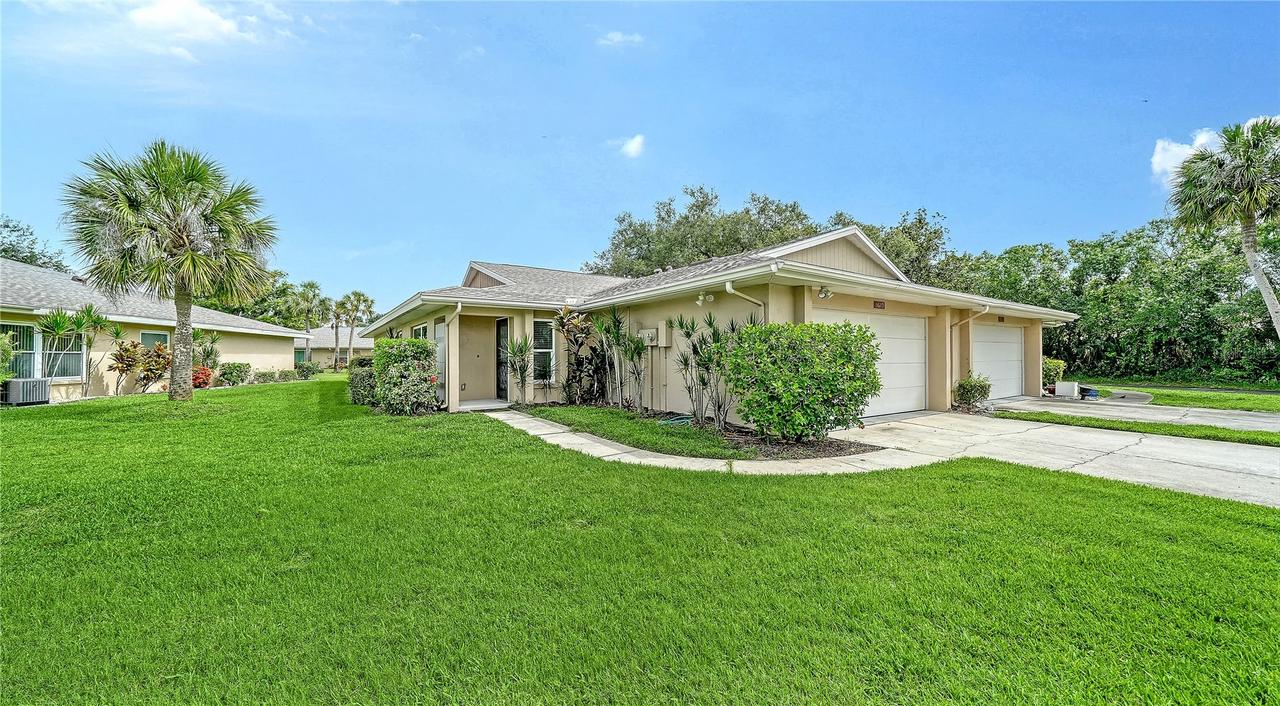 5689 Evergreen Dr. #18, Sarasota, FL 34233