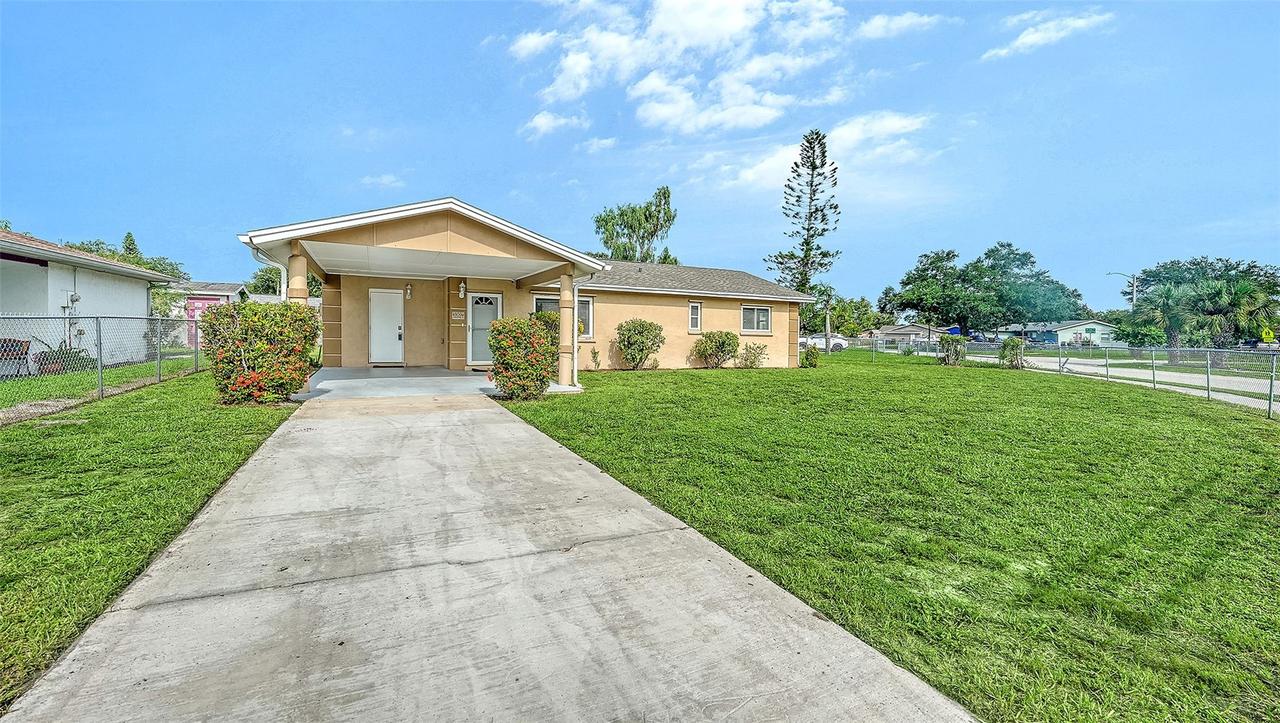 3307 Newtown Blvd., Sarasota, FL 34234