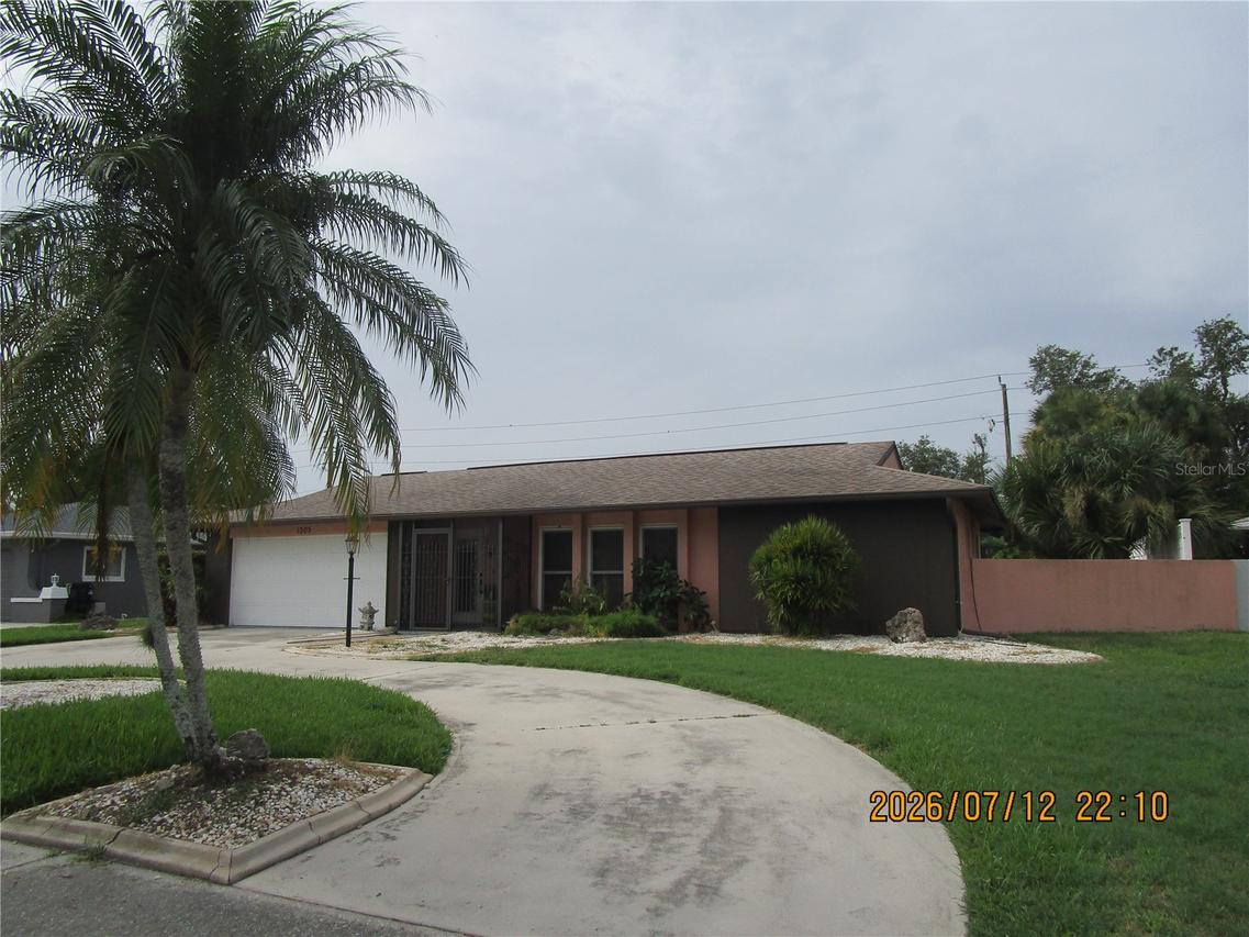 1305 Lucaya Ave., Venice, FL 34285