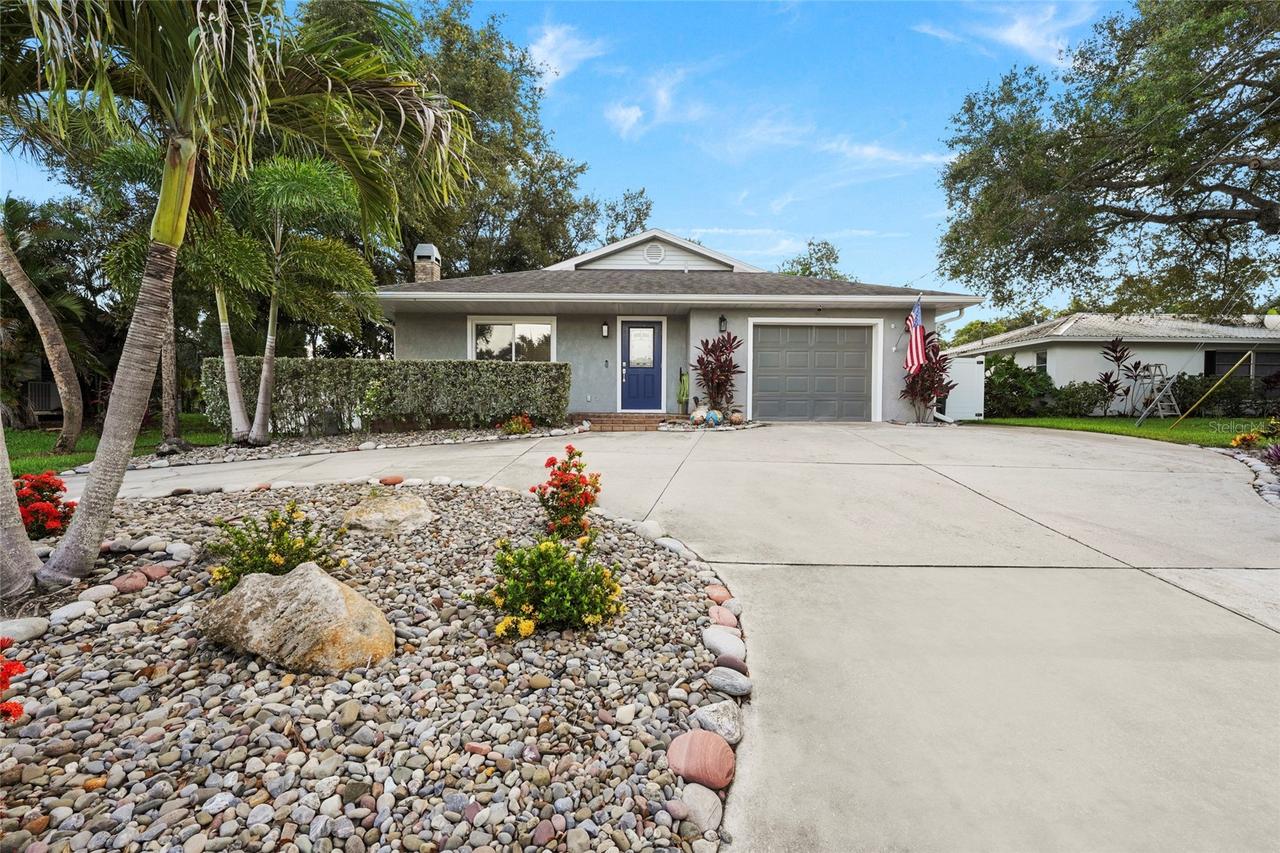 2129 Linwood Dr., Sarasota, FL 34232