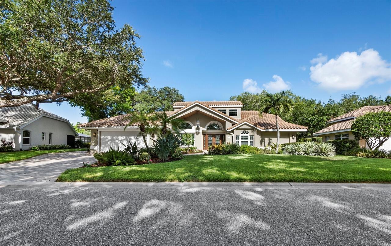 8314 Cypress Hollow Dr., Sarasota, FL 34238