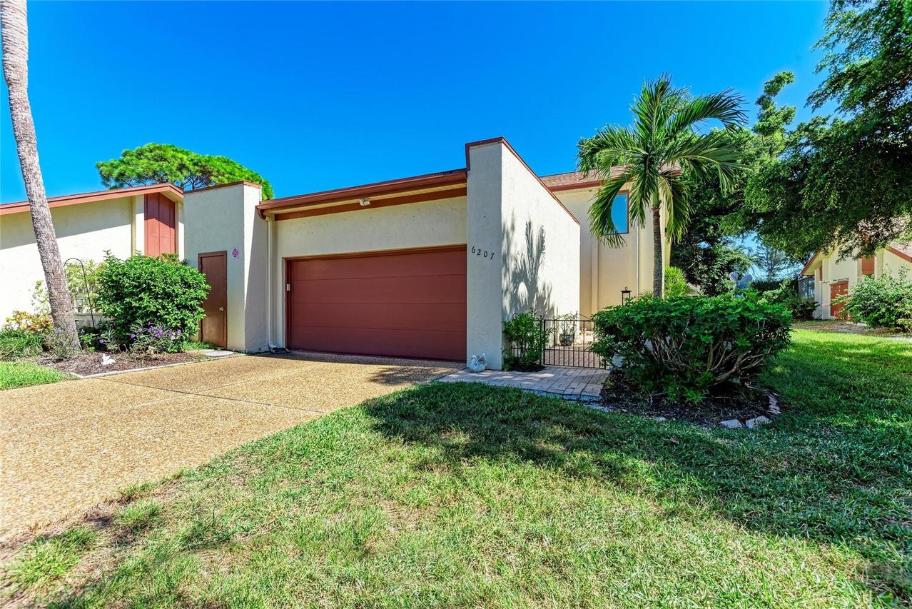 6207 Courtside Dr. #23, Bradenton, FL 34210