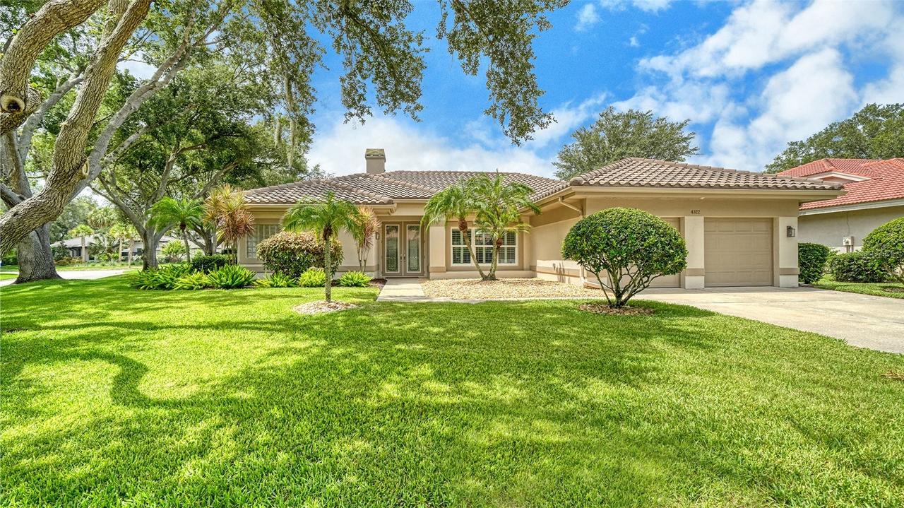 4322 Highland Oaks Cir., Sarasota, FL 34235