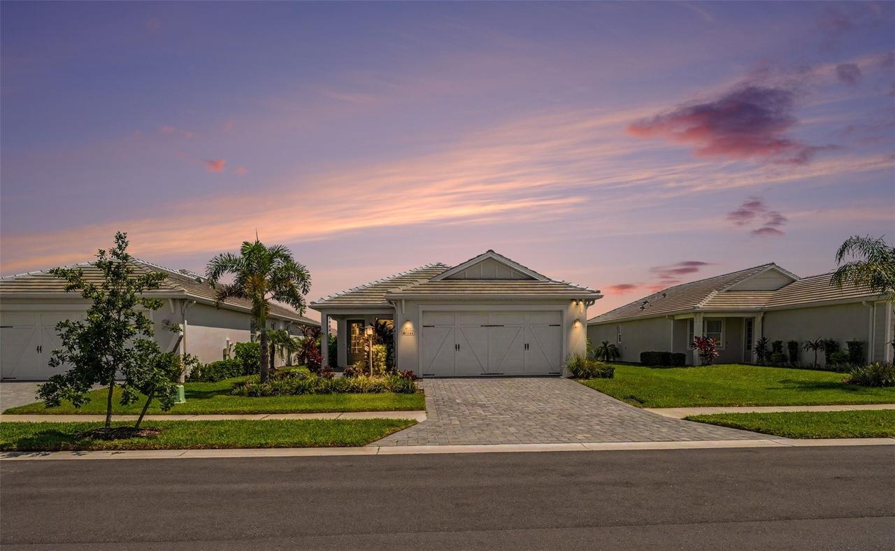 8144 Sternway Rd., Sarasota, FL 34240
