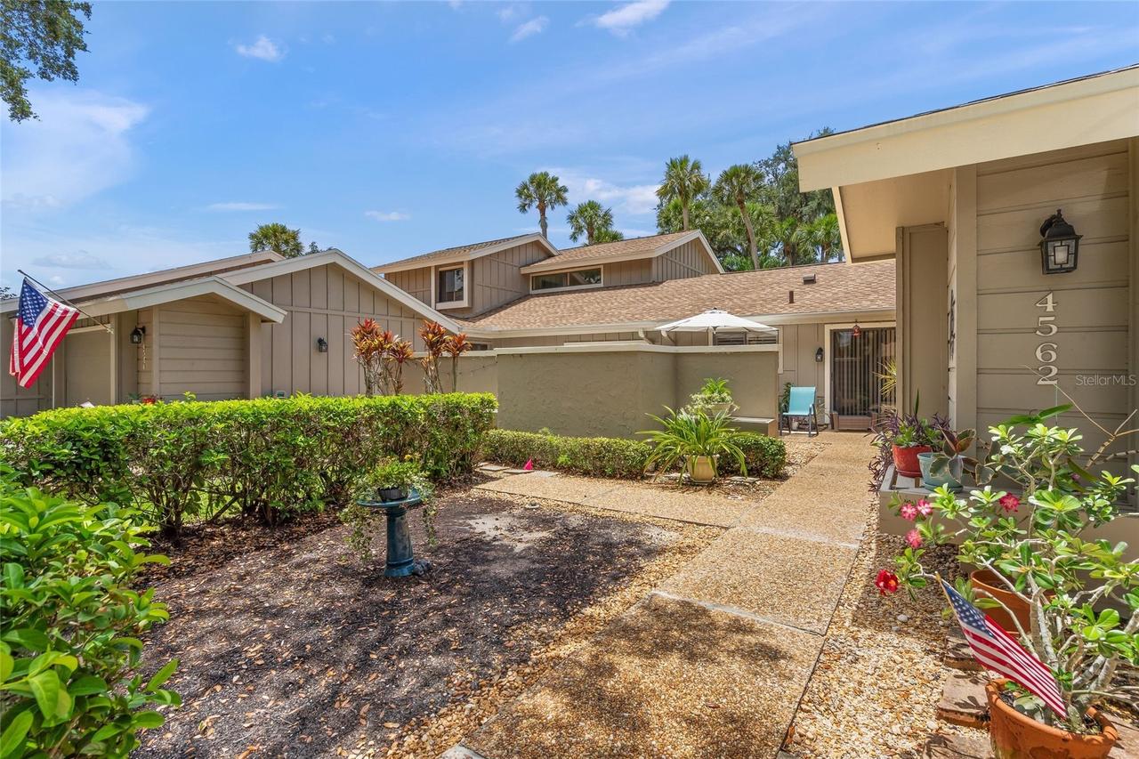 4562 Forest Wood Tr. #15, Sarasota, FL 34241