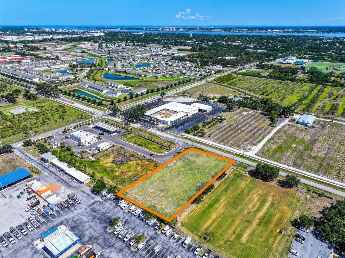2814 26th Ave., Bradenton, FL 34208