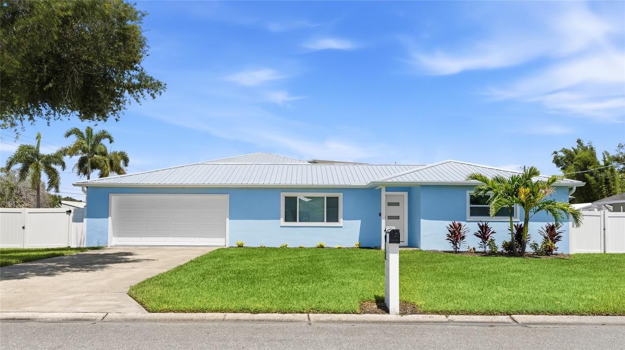 912 21st Ave., Palmetto, FL 34221