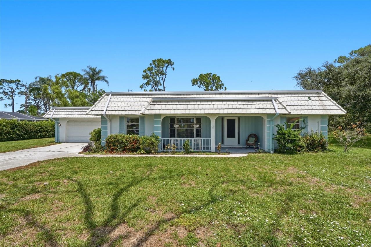 427 Rubens Dr., Nokomis, FL 34275