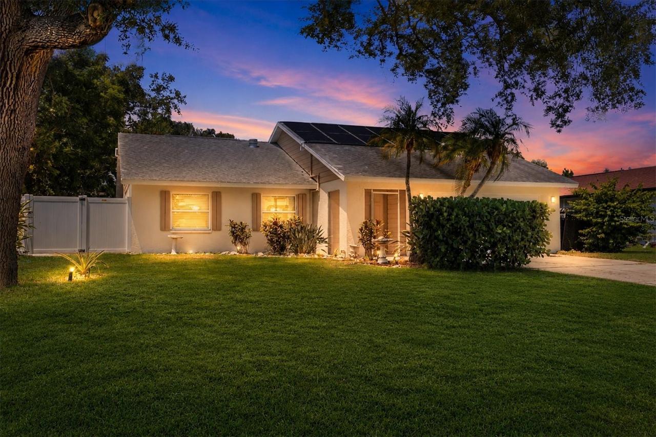 4089 King Richard Dr., Sarasota, FL 34232