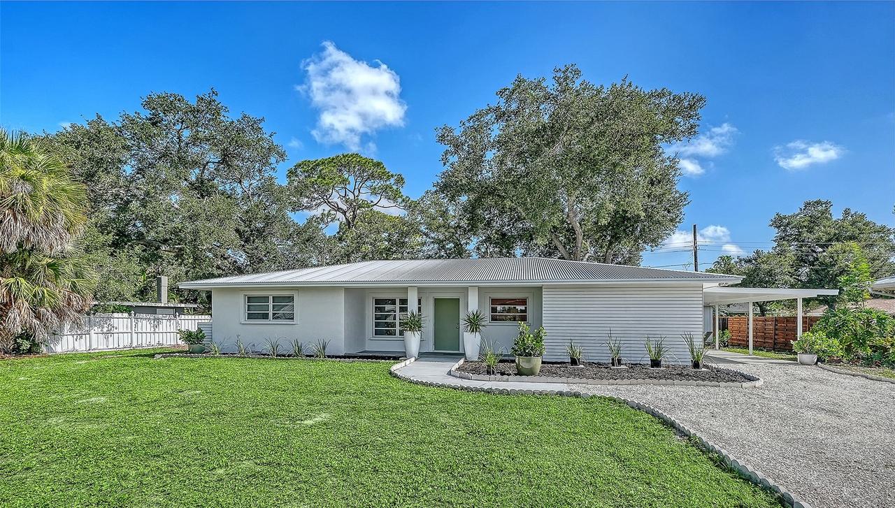 2719 Temple St., Sarasota, FL 34239