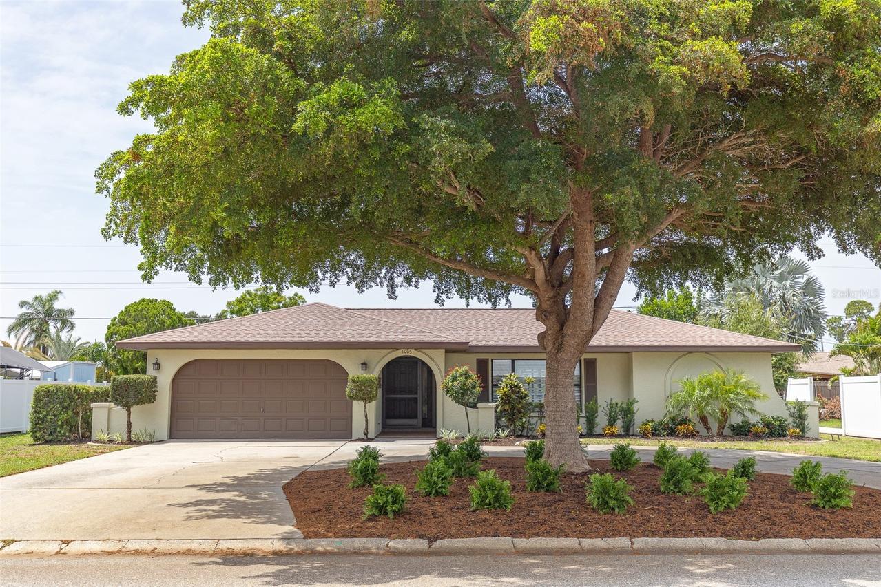 4005 17th Ave., Bradenton, FL 34205