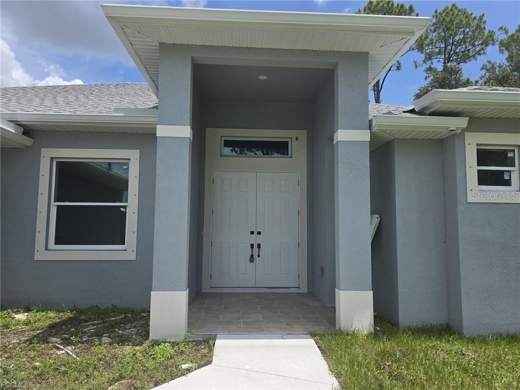 3852 Hopevale St., Fort Myers, FL 33905