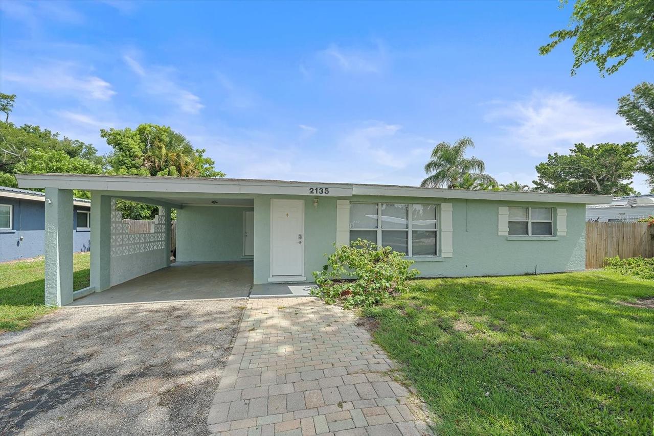2135 Lee Ln., Sarasota, FL 34231