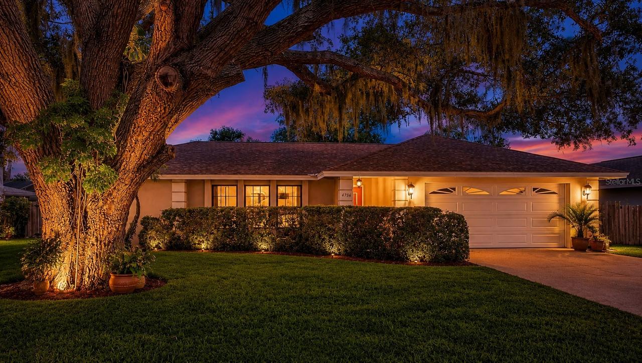 4736 Charing Cross Rd., Sarasota, FL 34241