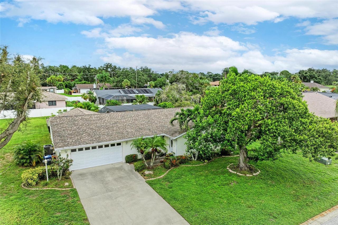 4723 Palm Aire Cir., Sarasota, FL 34243