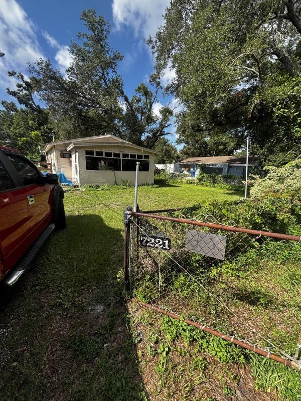 7221 Westinghouse Ave., Tampa, FL 33619