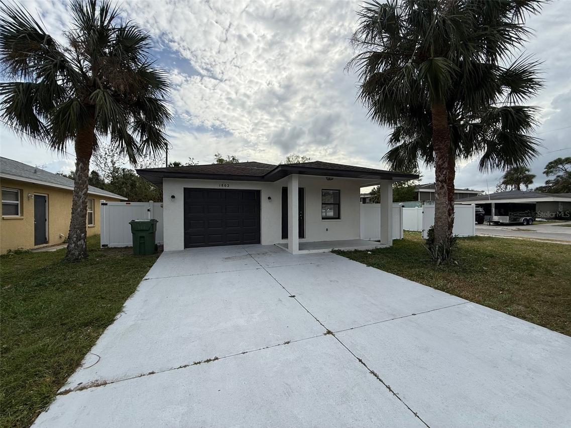 1802 Martin Luther King Ave., Bradenton, FL 34208