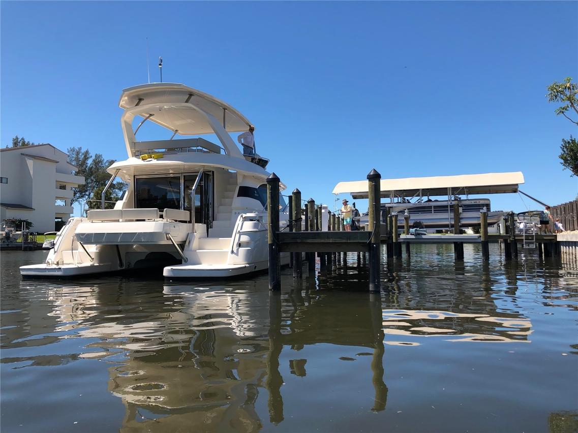 4223 Royal Palm Dr., Bradenton, FL 34210