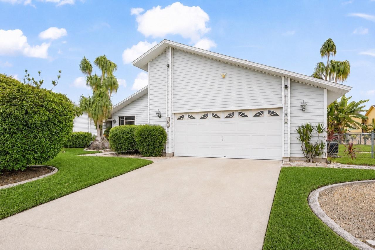 4903 SW 11th Pl., Cape Coral, FL 33914