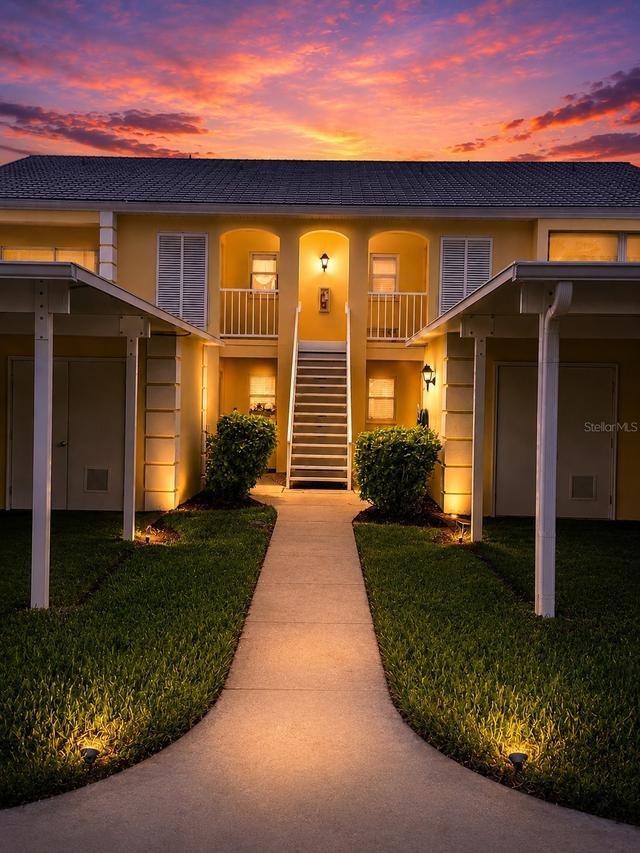 402 Cerromar Cir. #105, Venice, FL 34293